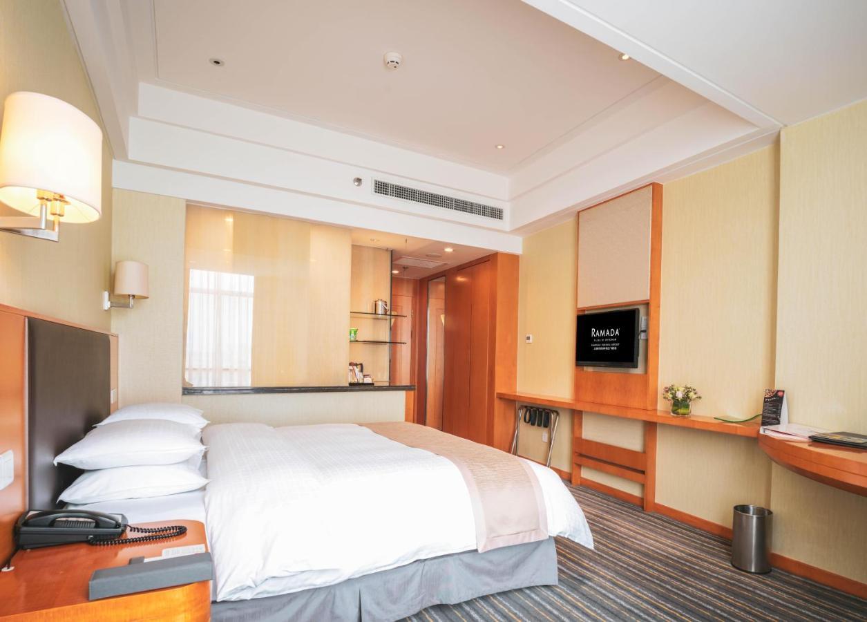 Ramada Plaza Shanghai Pudong Airport - 3 Mins To Pvg Depature Floor & Check Entrance With Hotel Shuttle Екстериор снимка