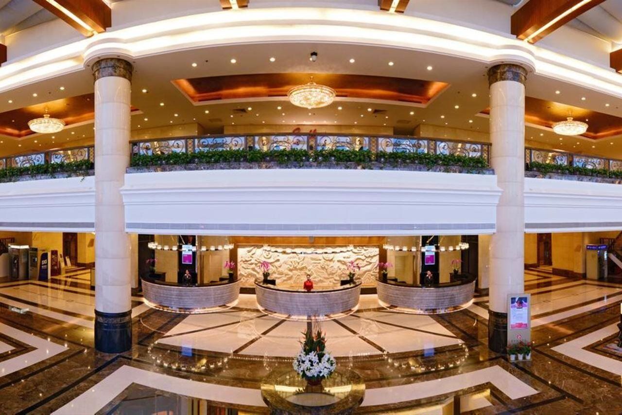 Ramada Plaza Shanghai Pudong Airport - 3 Mins To Pvg Depature Floor & Check Entrance With Hotel Shuttle Екстериор снимка