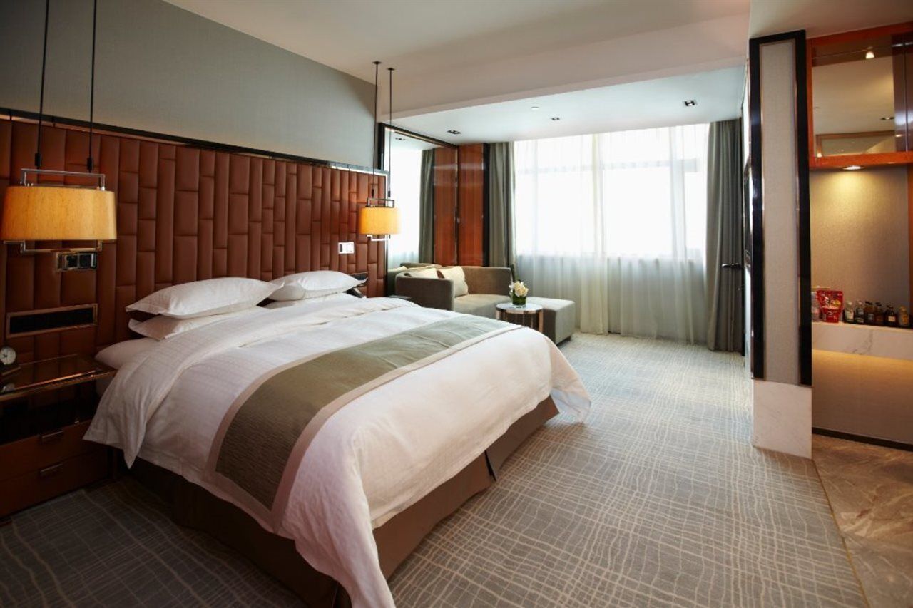 Ramada Plaza Shanghai Pudong Airport - 3 Mins To Pvg Depature Floor & Check Entrance With Hotel Shuttle Екстериор снимка