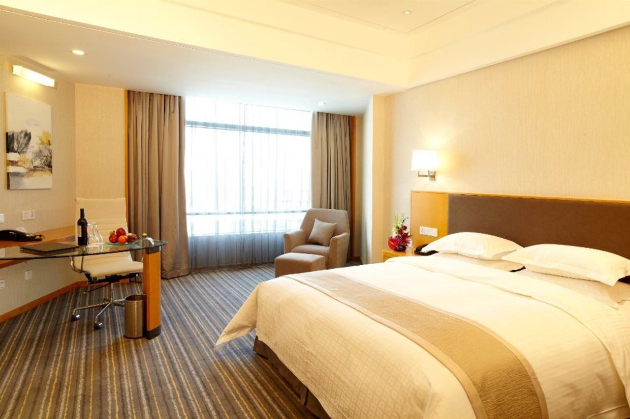 Ramada Plaza Shanghai Pudong Airport - 3 Mins To Pvg Depature Floor & Check Entrance With Hotel Shuttle Екстериор снимка