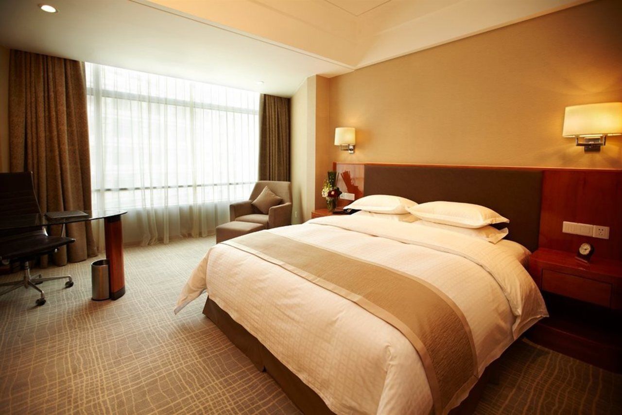 Ramada Plaza Shanghai Pudong Airport - 3 Mins To Pvg Depature Floor & Check Entrance With Hotel Shuttle Екстериор снимка
